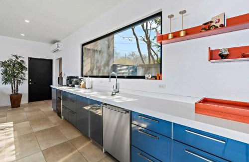 Potrero House | 5-BD Beauty with Pool Above Potrero