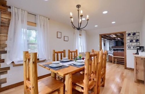 New Providence House | 5 bd w Hottub - mins to Hunting Hiking & Fishing