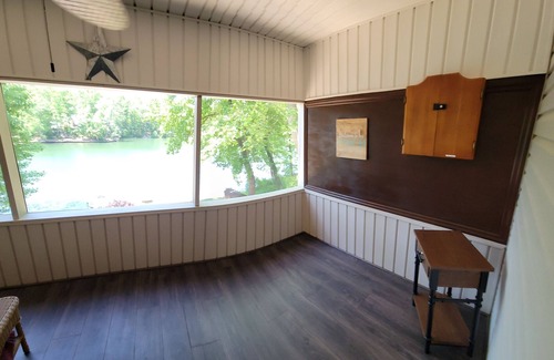 Oconee County House | 5 bdrm Lakefront Home-private lake! Accommodates 2-15 guests, great fishing too.