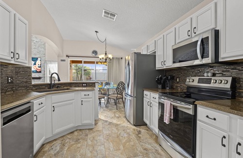 Solana Villa | ⭐5 Bed, 4 Bath Property | SOUTH Facing Pool | Gated Resort | Mins to Disney ⭐