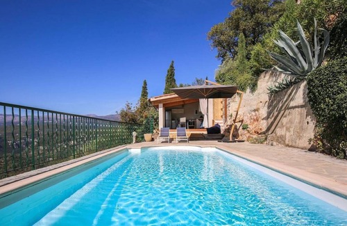 Saint-Cezaire-sur-Siagne Villa | 5 bed villa in Provence with pool & outdoor kitchen