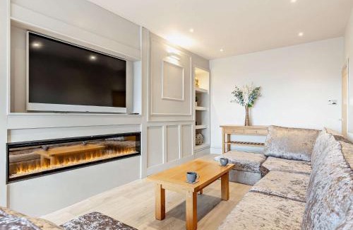 Aberdovey House | 5 Bed in Aberdovey 93603