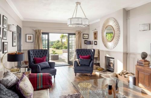 Etchingham House | 5 Bed in Hurst Green 46916