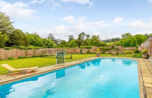 Pulham House | 5 Bed in Minterne Magna 87050