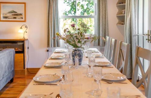 Porthcurno House | 5 Bed in St. Levan oc-c32547