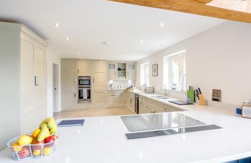 Tealby House | 5 Bed in Tealby 78678