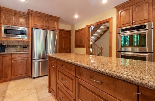 Fern Valley House | 5 bedroom 3 bath beautiful home on the creek