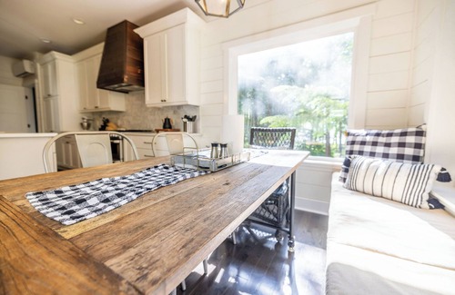 Sitka House | 5 bedroom, 4 bath modern farmhouse, close to downtown