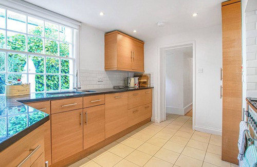 Bognor Regis Cottage | 5 bedroom accommodation in Bognor Regis