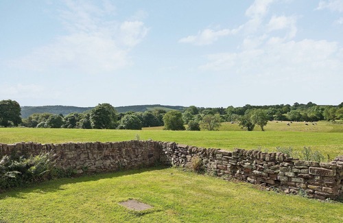 Kingsley Holt Cottage | 5 bedroom accommodation in Kingsley Holt