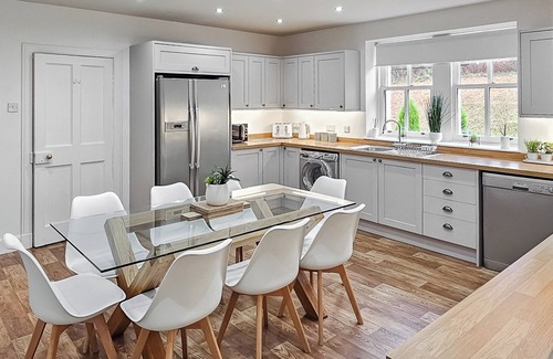 Scaniport Cottage | 5 bedroom accommodation in Scaniport, near Inverness