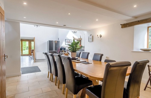 Irstead Cottage | 5 bedroom accommodation in Neatishead, near Norwich
