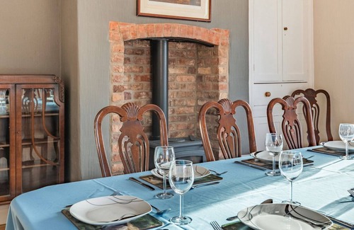 Helsey Cottage | 5 bedroom accommodation in Helsey