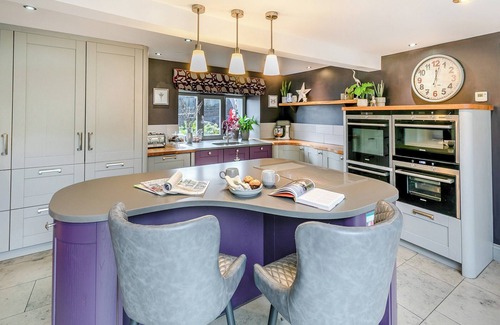 Honley Cottage | 5 bedroom accommodation in Slaithwaite, near Huddersfield