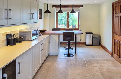Kendal Cottage | 5 bedroom accommodation in Halfpenny, near Kendal
