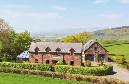 Newtown Cottage | 5 bedroom accommodation in Aberhafesp, near Newtown