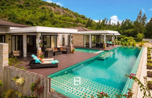 Khao Tao Villa | 5 Bedroom Amazing Pool Villa In Resort TS1