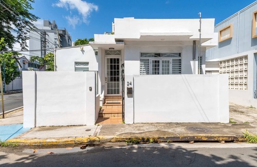 Parque House | 5 Bedroom Boho Beach House 30 steps from the beach