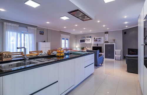 Los Barrios House | 5 bedroom gorgeous home in Los Barrios