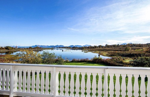 Haram House | 5 bedroom gorgeous home in Fjørtoft