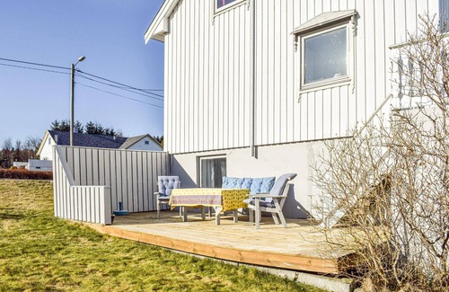 Haram House | 5 bedroom gorgeous home in Fjørtoft