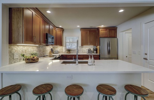 Folly Field House | 5 Bedroom home with Large Pool in Folly Field. 5 minute walk from Ocean