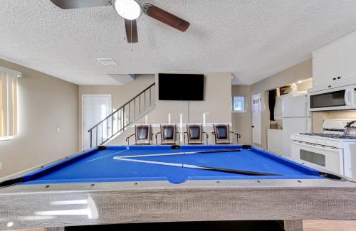 Chinatown House | 5 bedroom home by strip, pool, mini golf, karaoke