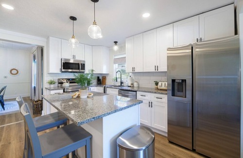 Port Clinton House | 5 Bedroom Home Walking Distance to Beach