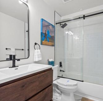 Columbia Heights House | 5-Bedroom Home with 2 Kitchens & Outdoor Space, Columbia Heights