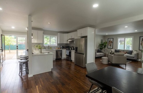 Parkland House | 5-bedroom House in Parkland