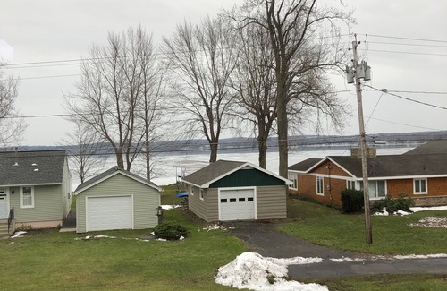 Mayville House | 5 Bedroom Log Home on Chautauqua Lake