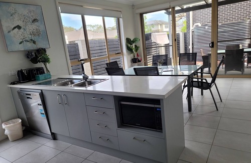 Marsden Park House | 5 bedroom luxurious house in heart of Marsden Park