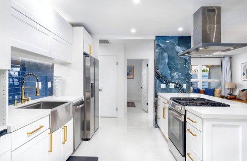 Palm Springs House | 5-Bedroom Luxury Retreat: Pool Spa & Close to Downtown Fun!