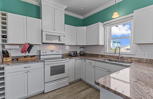Oak Island House | 5 Bedroom Oceanfront home with private pool!