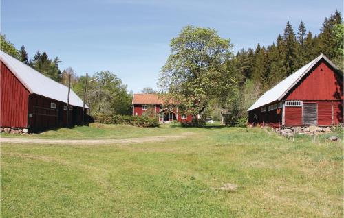 Tvetaryd House | 5 Bedroom Pet Friendly Home In Backaryd