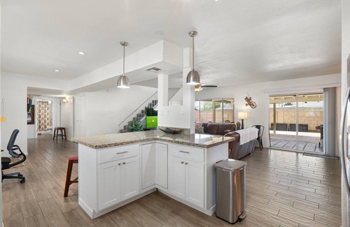 Paradise Valley Village House | 5 Bedroom | Pool| Game Room | Mini Golf