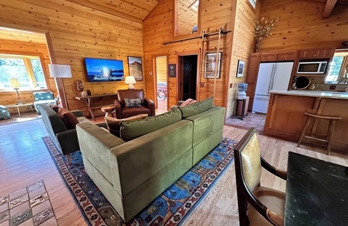 Point Arena House | 5 bedroom redwood stone art retreat 5 minutes from the beach