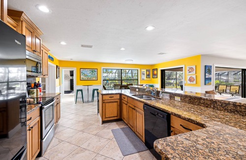 Yacht Club House | 5 Bedroom Saltwater Pool Home W/Kayaks, Bikes and BOAT!nAdventure awaits!