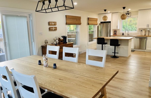 Pointe-du-Chene House | 5 Bedroom Summer House (newly built) - Walk to Parlee Beach!