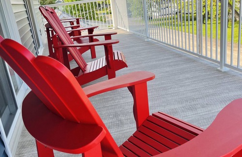 Pointe-du-Chene House | 5 Bedroom Summer House (newly built) - Walk to Parlee Beach!