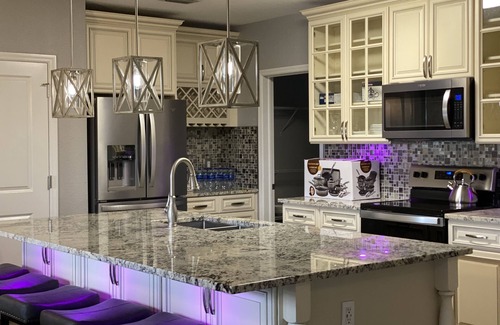 Greenacres House | 5-bedroom vacation home just 5 minutes from Palm Beach International Airport.