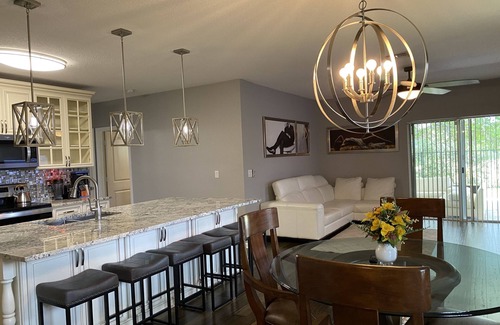 Greenacres House | 5-bedroom vacation home just 5 minutes from Palm Beach International Airport.