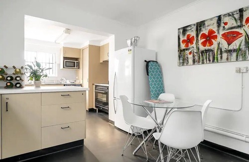Kings Cross House | 5 Bedroom Victorian Terrace Minutes to Everything