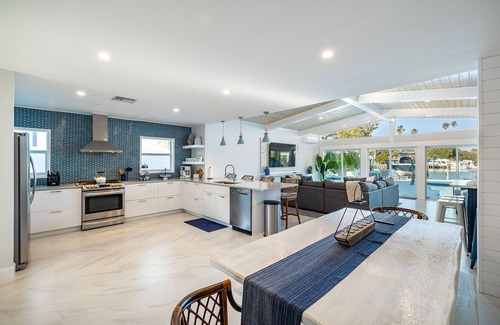 Indian Rocks Beach House | 5 Bedroom Waterfront/heated pool home BTR# 1978