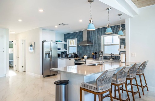 Indian Rocks Beach House | 5 Bedroom Waterfront/heated pool home BTR# 1978