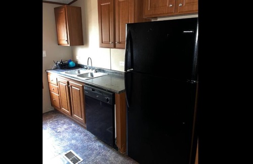 Monahans House | 5 Bedroom Work Trailer