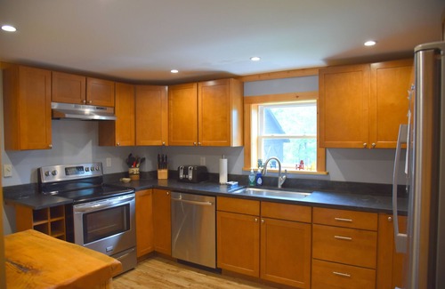 Lake Placid House | 5 Bedrooms 3 Baths Sleeps 10. Clean. Comfortable. Affordable.