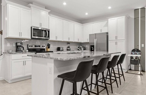 Florida Central Atlantic Coast House | 5 Bedrooms/4.5 Bathrooms/Solara (2328ZP)