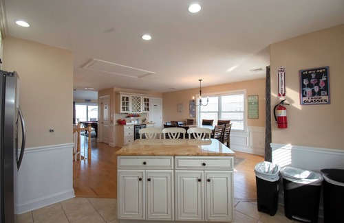 Brigantine House | 5 BEDROOMS 4.5 BATHS! 1/2 block to Beach! Pets OK! ELEVATOR!