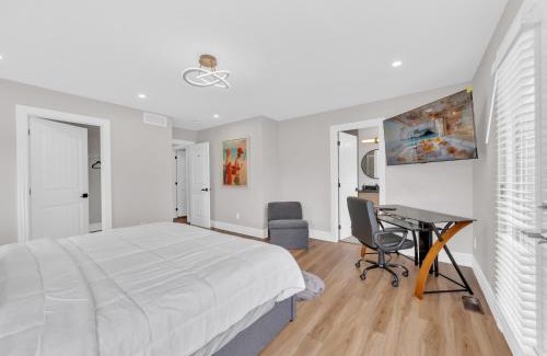 Windsor House | 5 Bedrooms Modern Oasis in Downtown Area